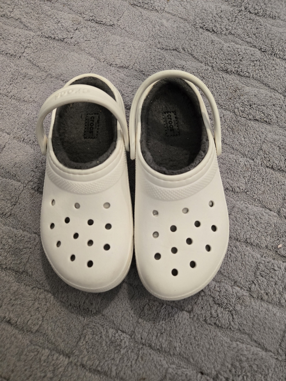CROCS Kids White Classic Clog with Gray Plush Lining